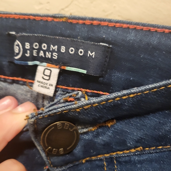 Boom Boom Jeans Blue Floral Embroidered Shorts - Picture 3 of 3